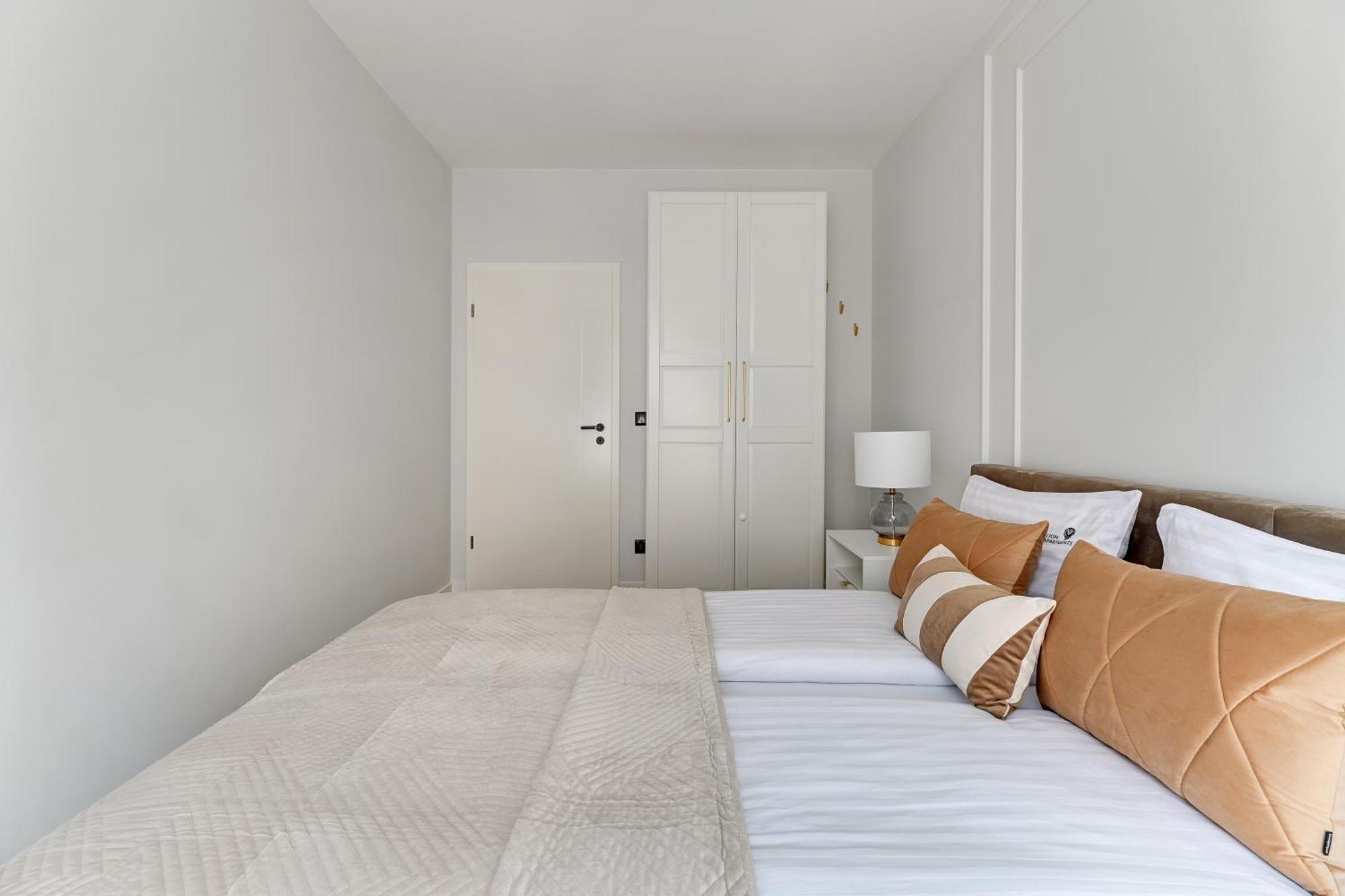 Scala City Center Magic Apartments With Parking By Lion Apartments Гданськ Екстер'єр фото
